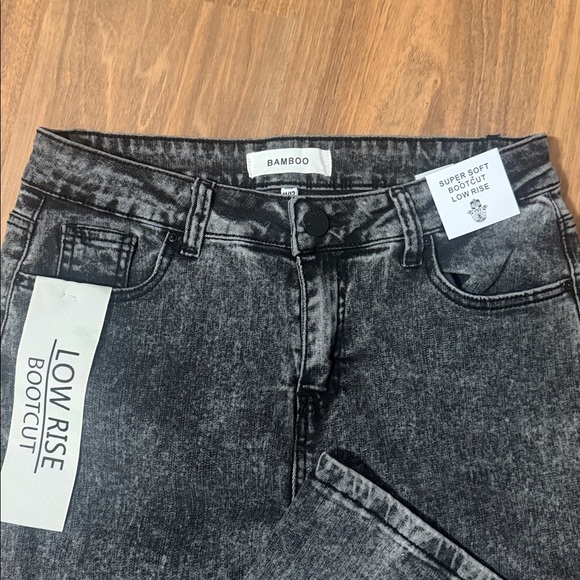 BAMBOO Charcoal,low rise,boot cut jeans - Picture 3 of 10